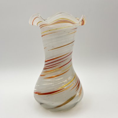 купить Ваза с фестончатым краем, цветное стекло, СССР, 1970-1990 гг.