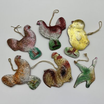 купить Набор из 6-ти винтажных ёлочных игрушек различных форм и расцветок, картон, штамповка, аэрография, СССР, 1950-1980 гг.