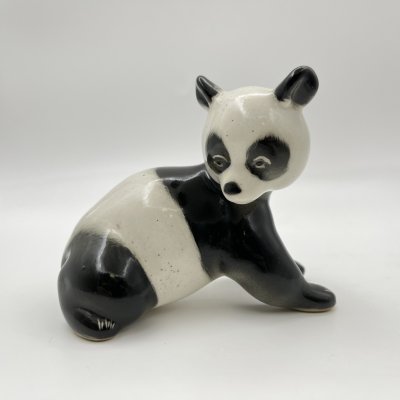 купить Статуэтка "Панда", автор П.П. Веселов, фарфор, роспись, Ленинградский фарфоровый завод (ЛФЗ), СССР, 1970-1980 гг.