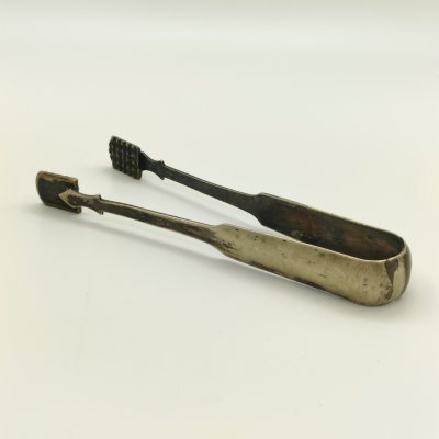 купить Щипцы для сахара, металл, гальваническое серебрение, Norblin & Co (Норблин), Царство Польское, 1864-1872 гг.