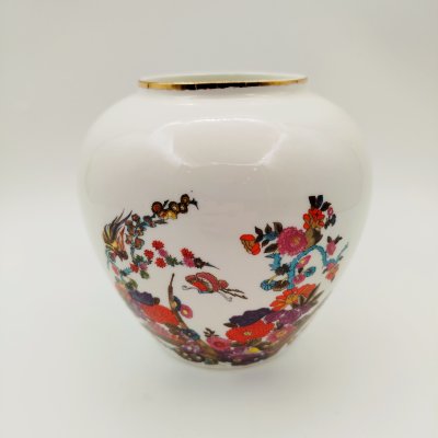 купить Ваза шарообразной формы, украшенная экзотическим цветочным декором, фарфор, деколь, золочение, Hitkari Potteries, Индия, 1980-2000 гг.