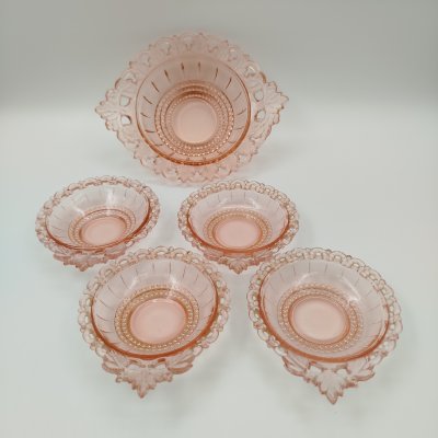 купить Набор для подачи десерта, состоящий из четырёх розеток и вазочки карамельного оттенка, стекло, пресс, СССР, 1960-1980 гг.