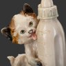 Купить Статуэтка "Котенок с детской бутылочкой", фарфор, роспись, Capodimonte (Каподимонте), Италия, 1980-1990 гг.