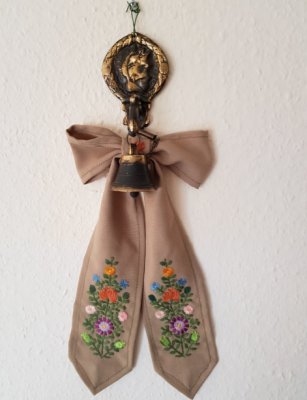 Купить Сонетка, ткань, вышивка, латунь, Италия, 1970-1979 гг.