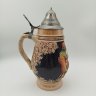 Купить Кружка пивная с крышкой, декорированная трактирной сценкой, керамика, роспись, олово, Original King, Австрия, 1950-1990 гг.