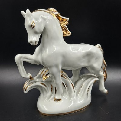 купить Статуэтка "Конь-огонь", автор формы И.С. Ефимов, фарфор, золочение, Ленинградский фарфоровый завод (ЛФЗ), СССР, 1960-1970 гг.