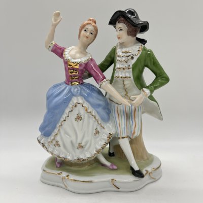 купить Статуэтка "Галантная сцена", CDC Rococo Collection, фарфор, роспись, золочение, Шри-Ланка, 2010-2015 гг.