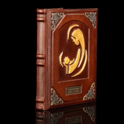 купить Книга Евстигнеев А.А. "Православная икона в семье" подарочное издание, кожаный переплет, авторская ручная работа, бумага, кожа, металл, Издательство «Олма Медиа Групп», Российская Федерация, 2014 г.