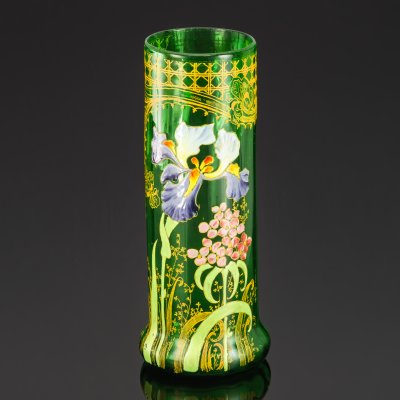 купить Ваза, декорированная изображением ирисов, фирма Legras et C. (предположительно), стекло, роспись полихромной эмалью, Франция, 1890-1915 гг.