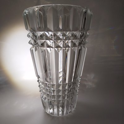 купить Ваза для цветов, украшенная геометрическим орнаментом, стекло, СССР, 1970-1990 гг.