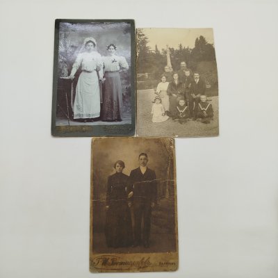 купить Набор из трех фотографий на паспарту, бумага, картон, печать, Российская империя, 1880-1910 гг.