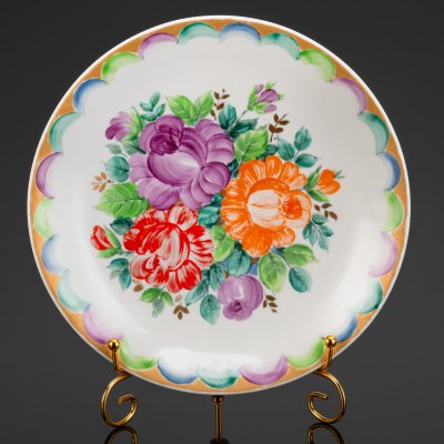 купить Тарелка настенная "Цветы", автор росписи С.Е. Медведев (предположительно), фарфор, роспись, золочение, Дулевский фарфоровый завод (Дулёво), СССР, 1970-1990 гг.