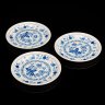Купить Набор из трех тарелок с декором "Луковый узор", Biltons Tableware Ltd, фаянс, печать, Великобритания, 1960-1990 гг.