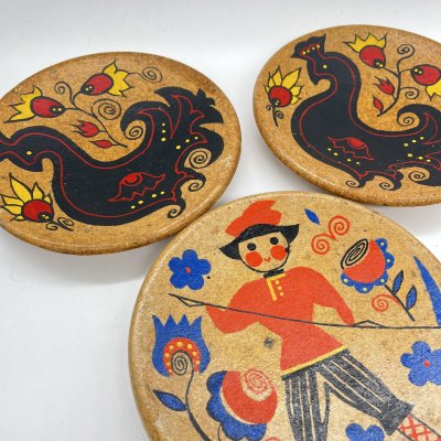 купить Набор из 3 настенных тарелок с росписью в русском народном стиле, пробка, крытье, Россия, 1990-2010 гг.