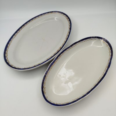 купить Набор из двух сервировочных блюд овальной формы с орнаментальной каймой, клеймо «Новгубфарфор», фарфор, обводка, золочение, Завод «Красный фарфорист» (Чудово, Грузинская фарфорово-фаянсовая фабрика), СССР, 1923-1927 гг.