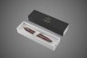 Купить Шариковая ручка Parker IM Monochrome Brown, стержень:M, цвет чернил: blue, в подарочной упаковке., Покрытия: PVD-покрытие, лак, латунь, 2026 г.