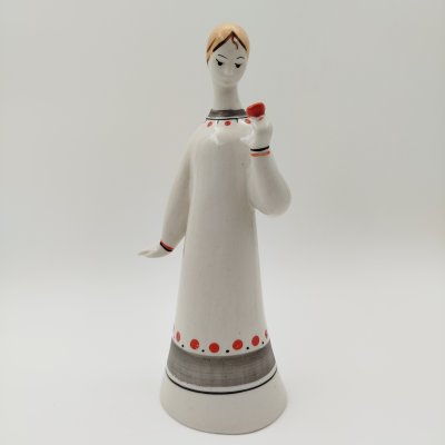 купить Статуэтка "Аленький цветочек" ("Девушка с цветком"), автор Н.Б. Квитницкая, фарфор, роспись, Турыгинский фарфоровый завод артели «Художественная керамика» (Гжель), СССР, 1950-1960 гг.