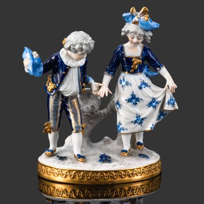 купить Статуэтка "Приглашение на танец", фарфор, роспись, золочение, Aelteste Volkstedt, Германия, 1950-1970 гг.