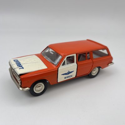 купить Модель автомобиля "ГАЗ 2402" (Аэропорт "Минск"), авторская версия, металл, пластик, крашение, СССР, 1970-1990 гг.