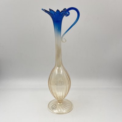 купить Ваза изящная, в виде восточного кувшина, с эффектным переходом цвета, стекло, ирризация, Murano, Италия, 1980-2000 гг.