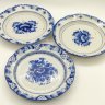 Купить Набор из 3-х обеденных тарелок с цветочным декором (в подборе), росп. Шевякова, Добрынина, Родина, фарфор, роспись, Гжельский фарфоровый завод, Российская Федерация, 1991-2015 гг.