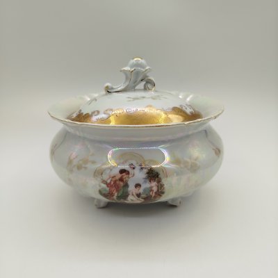 купить Бонбоньерка из сервиза "Мадонна", фарфор, деколь, золочение, люстр, Oscar Schlegelmilch, ГДР, 1953-1972 гг.