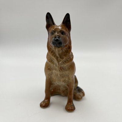 купить Статуэтка "Сидящая овчарка", фарфор, аэрография, Астраханский фарфоровый завод «Сциталис», Российская Федерация, 1991-2000 гг.