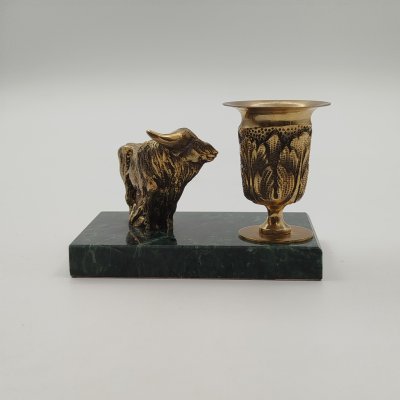 купить Подсвечник настольный "Бык" (на одну свечу), латунь, змеевик, Российская Федерация, 2000-2020 гг.