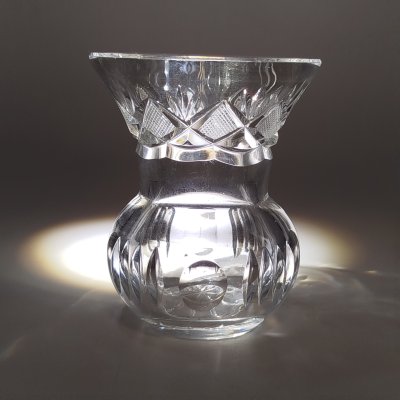 купить Вазочка для небольшого букета с резным геометрическим декором, хрусталь, алмазная грань, Европа, 1970-1990 гг.