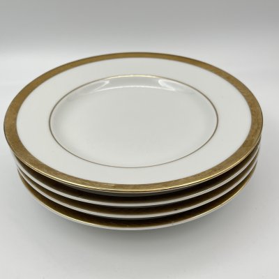 купить Набор из 4-х закусочных тарелок, украшенных растительным орнаментом, фарфор, золочение, Ленинградский фарфоровый завод (ЛФЗ), СССР, 1970-1989 гг.