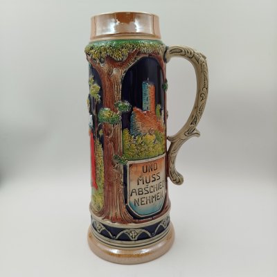 купить Кружка пивная с изображением сцены рсставания и надписью: " Я должен уехать - и должен проститься" , Albert Jacob Thewalt, керамика, рельеф, люстр, ФРГ, 1930-1990 гг.