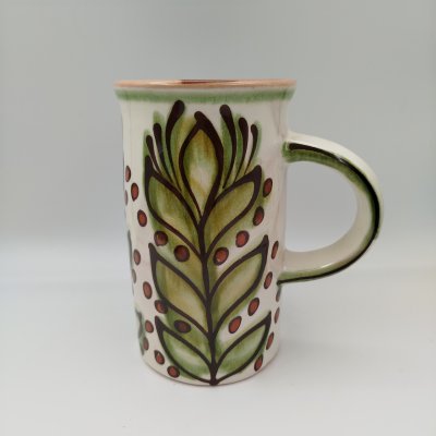 купить Кружка с растительным декором, авторы В.С. и Н.Е. Проторьевы (предположительно), керамика, роспись, Васильковский майоликовый завод, СССР, 1950-1970 гг.