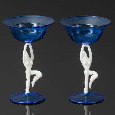 купить Набор ликерных рюмок в стиле Art Deco на 2 персоны, украшенный фигурными элементами в виде обнаженных девушек, стекло, выдувание, Bimini Lauscha, Австрия, 1920-1930 гг.