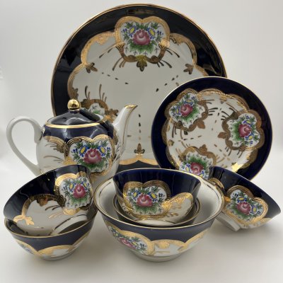 купить Набор чайный с цветочным декором на 5 персон (9 предметов), фарфор, деколь, крытье, золочение, Россия, 1980-2000 гг.