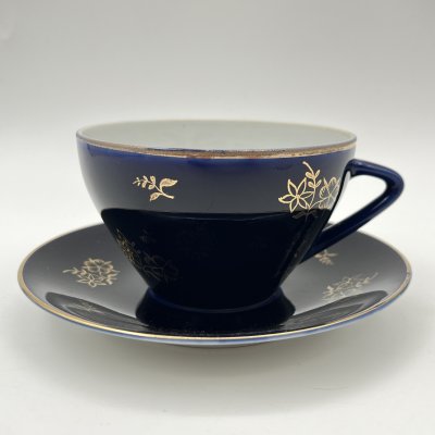 купить Пара чайная с цветочным декором, форма "Утро", автор формы Семенов В. Л., фарфор, крытье кобальтом, золочение, Ленинградский фарфоровый завод (ЛФЗ), СССР, 1960-1992 гг.