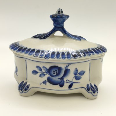 купить Шкатулка с цветочным декором, фарфор, роспись, Объединение «Гжель», СССР, 1972-1985 гг.