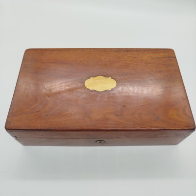 купить Шкатулка с латунной вставкой и замком, дерево, бархат, инкрустация, Российская империя, 1880-1920 гг.