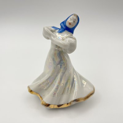 купить Статуэтка из скульптурной композиции "Русский перепляс", автор А.Д. Бржезицкая, фарфор, роспись, люстр, золочение, Дулевский фарфоровый завод (Дулёво), СССР, 1962 г.
