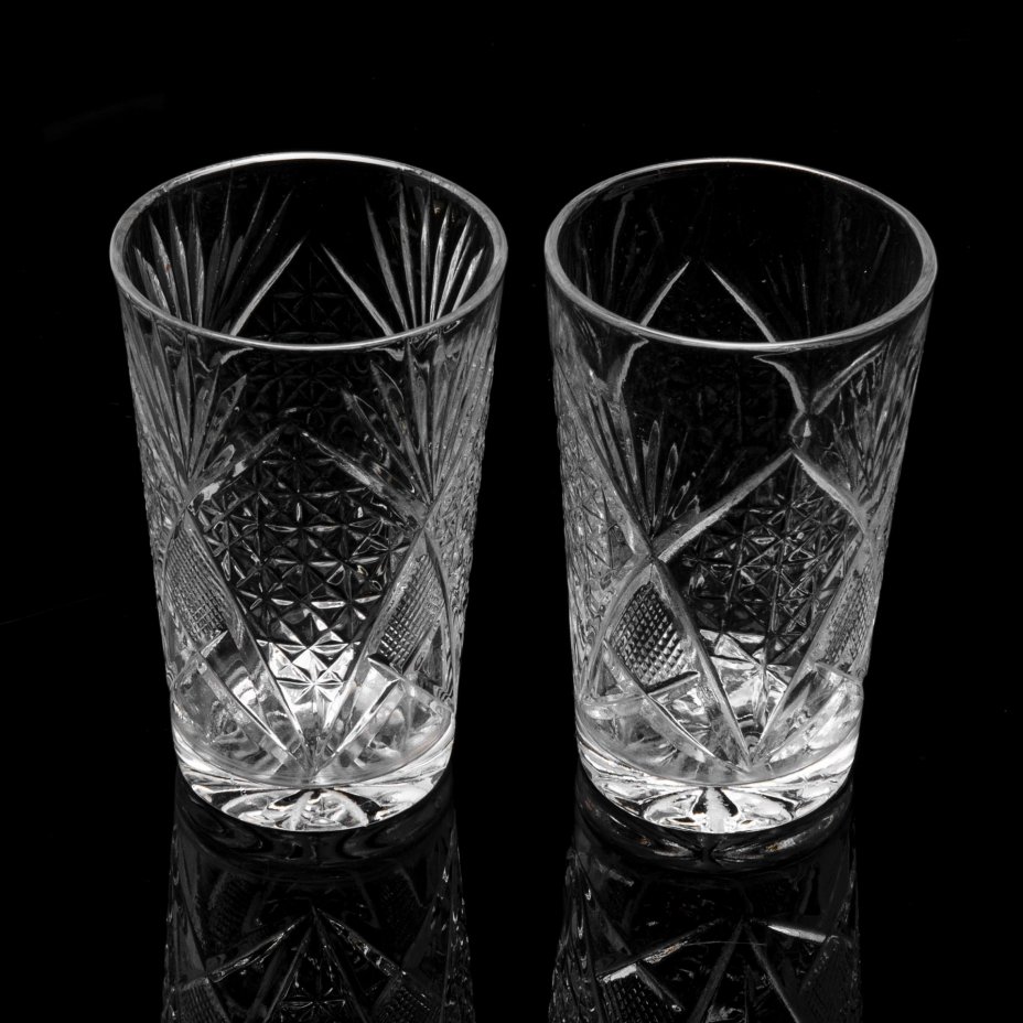 Водочный стакан. Желтые рюмки ссср. Во второй стопке. Резьба на хрустале. Непробиваемая стопка.