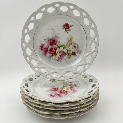 купить Набор десертных тарелок с прорезным бортом и цветочным декором на 6 персон, фарфор, деколь, золочение, Западная Европа, 1900-1930 гг.