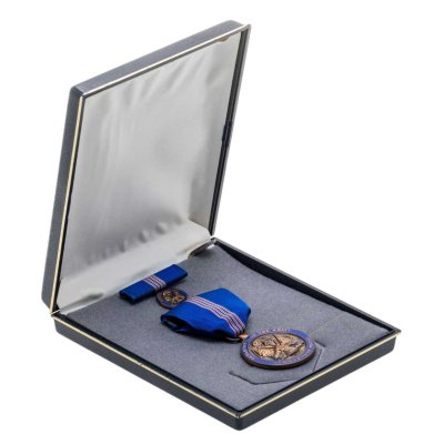 купить США Комплект награды "За Достижения" для гражданских служащих (медаль, фрачник, планка)