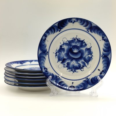 купить Набор из 7 десертных тарелок с цветочным декором, ав. Пятнова, фарфор, роспись, Гжельская фарфоровая мануфактура «Галактика», Российская Федерация, 1991-2015 гг.