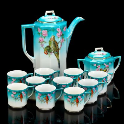 купить Сервиз кофейный в стиле Art Deco на 10 персон, украшенный изображением попугаев и роз (12 предметов), фарфор, деколь, золочение, C. Tielsch & Co., Германия, 1909-1930 гг.