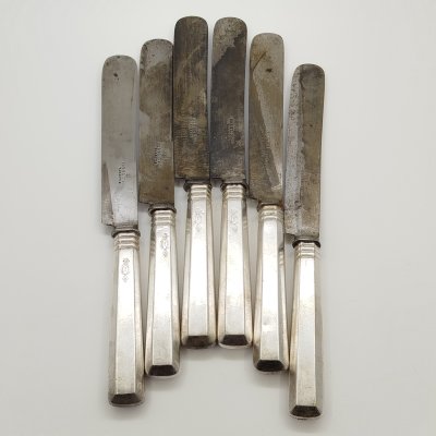 купить Набор из шести столовых ножей с гранеными ручками и поперечными полосами, металл, серебрение, сталь, Norblin & Co (Норблин), Царство Польское, 1900-1915 гг.