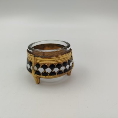 купить Солонка с декором в виде чешуи, мельхиор (медь-никель), эмали, стекло, Мстерская художественная фабрика «Ювелир», СССР, 1970 г.