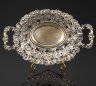 Купить Фруктовница с ручками (сухарница), украшенная прорезным растительным декором, латунь, серебрение, Bracia Henneberg (Братья Хеннеберг, Варшава), Польша, 1890-1917 гг.