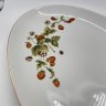 Купить Блюдо овальное "Клубника и божьи коровки", фарфор, деколь, золочение, Graf Von Henneberg Porzellan, 1777 Jlmenau, ГДР, 1973-1977 гг.