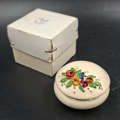 купить Шкатулочка с цветочным декором и эффектом кракле, в коробке, керамика, роспись, картон, Европа, 1990-2010 гг.
