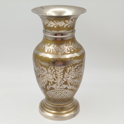 купить Ваза с растительным декором в восточном стиле, металл, гравировка, Индия, 1970-1990 гг.