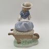 Купить Статуэтка "Девочка с птичкой", фарфор, роспись, NAO Porcelain, Испания, 1970-1990 гг.